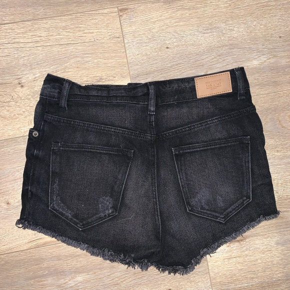 Grey/black high waisted jean shorts - Picture 2 of 4